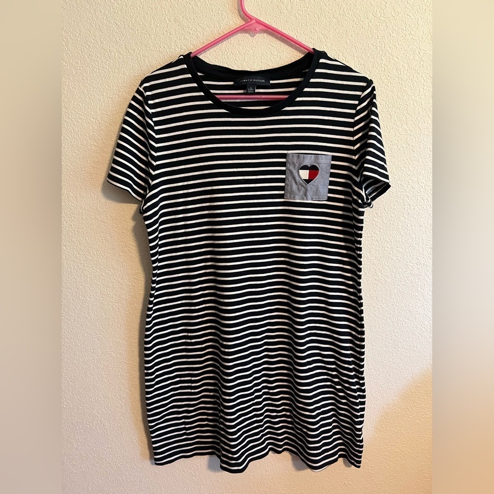 Tommy Hilfiger Navy and White Striped Long Tee Size XL